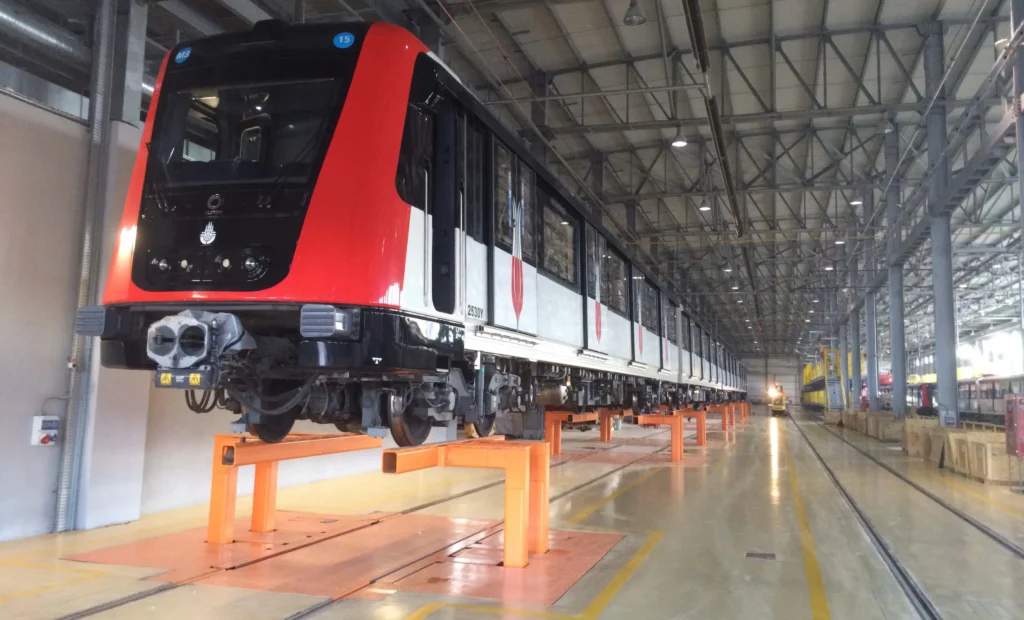 BM Makina DEMYKS İstanbul Olimpiyatköy metro deposu projesi - metro vagonu bakım atölyesinde kaldırma ve bakım ekipmanları