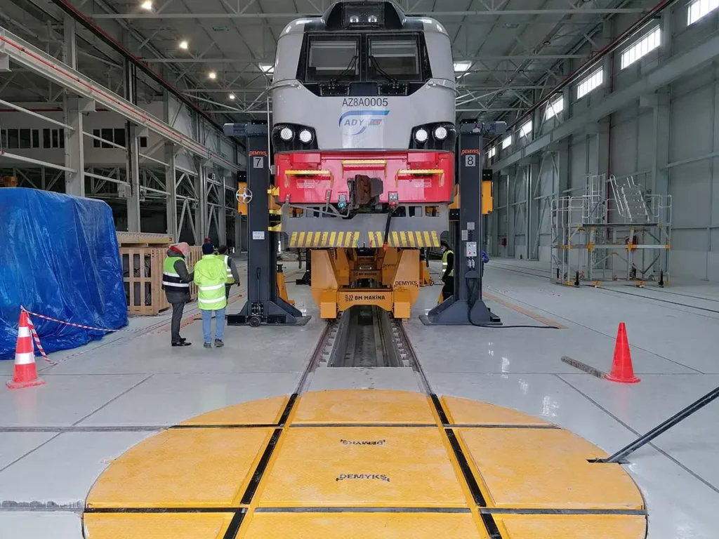 BM Makina DEMYKS Azerbaycan Demir Yollari Icin Tren Kaldrima ve Bakim Sistemleri 5