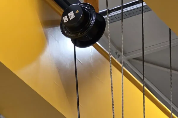 KATO YKT yaylı kablo toplama tamburu köprülü vinç kirişi altında montajlı - alttan perspektif çelik halat detay