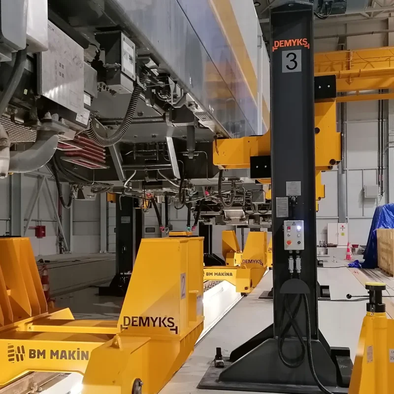 Raylı Sistemler Bakımında BM Makina DEMYKS Mobil kaldırma Krikoları ve Seti