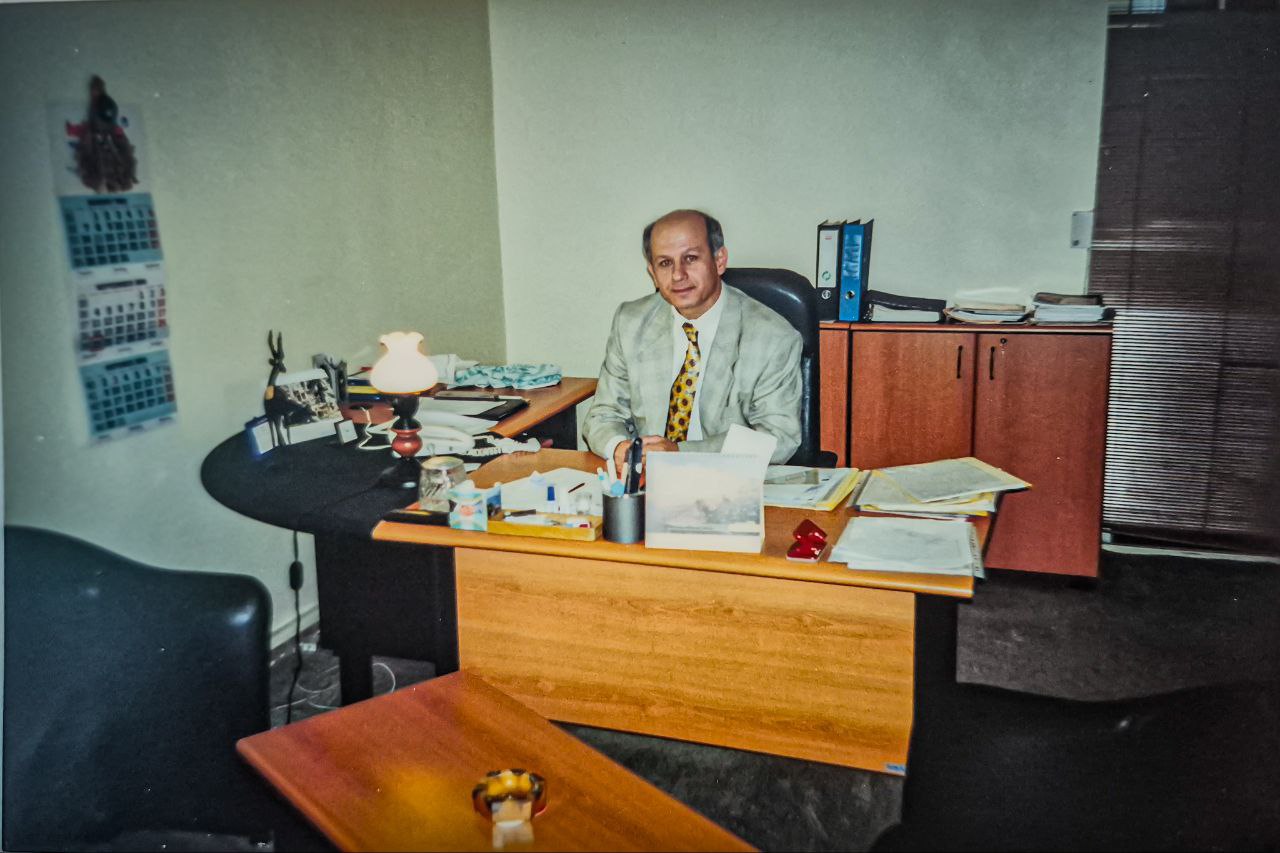 BM Makina Yonetim Kurulu Baskani Mehmet Bebek Ilk Ofisinde