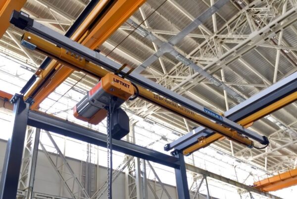 Compact Design, Flexible Use: BKB / ALUBKB Overhead Crane Systems